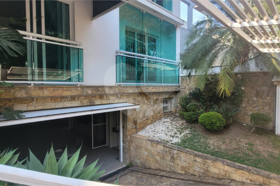 Sobrado à venda com 4 quartos, sendo 2 suítes, em Tucuruvi, São Paulo, SP