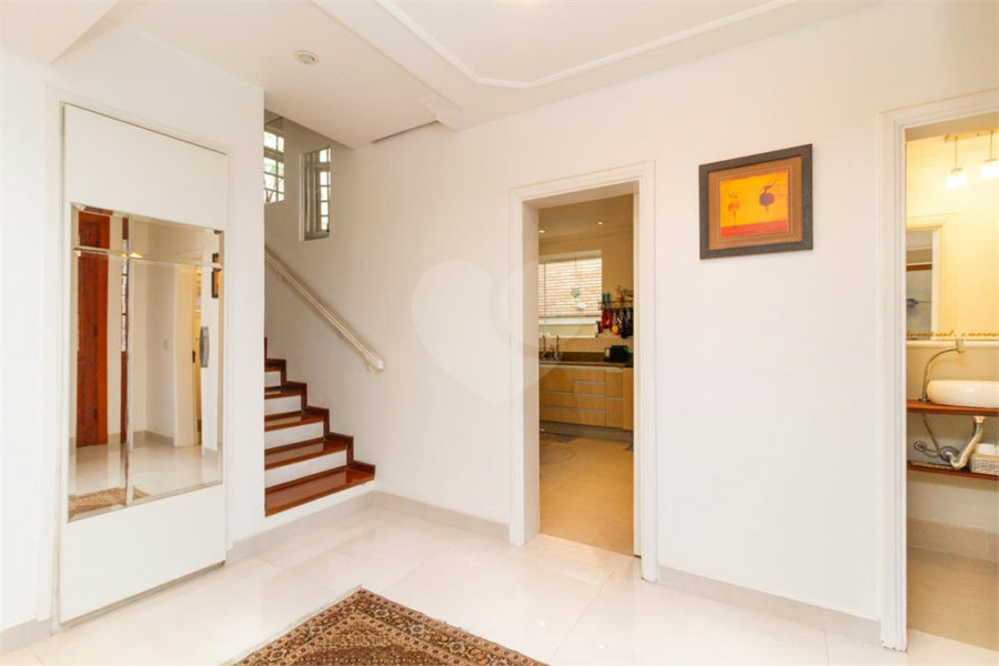 Casa à venda com 4 quartos, sendo 2 suítes, no condomínio Da Serra, São Paulo - SP
