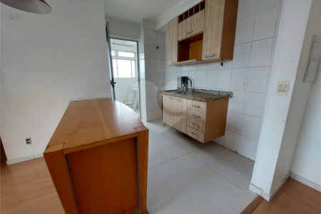 Apartamento à venda com 2 quartos em Vila Anastácio, São Paulo, SP