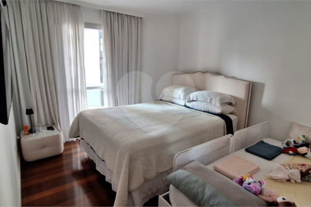 Apartamento à venda com 3 quartos, sendo 1 suíte, em Planalto Paulista, São Paulo, SP