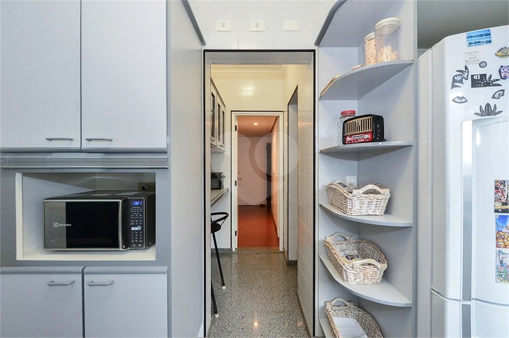 Imóvel de 226m² exclusivo com sala ampla 4 quartos, 2 suítes, 4 vagas Higienópolis