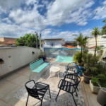Sobrado à venda com 166 m², 3 dormitórios, 3 vagas cobertas, terraço com vista livre e 16 placas solares! Próximo à USP.