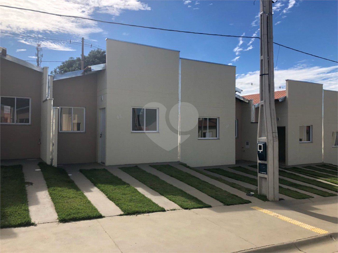 Casa térrea no Condomínio Bosque dos Jatobás .