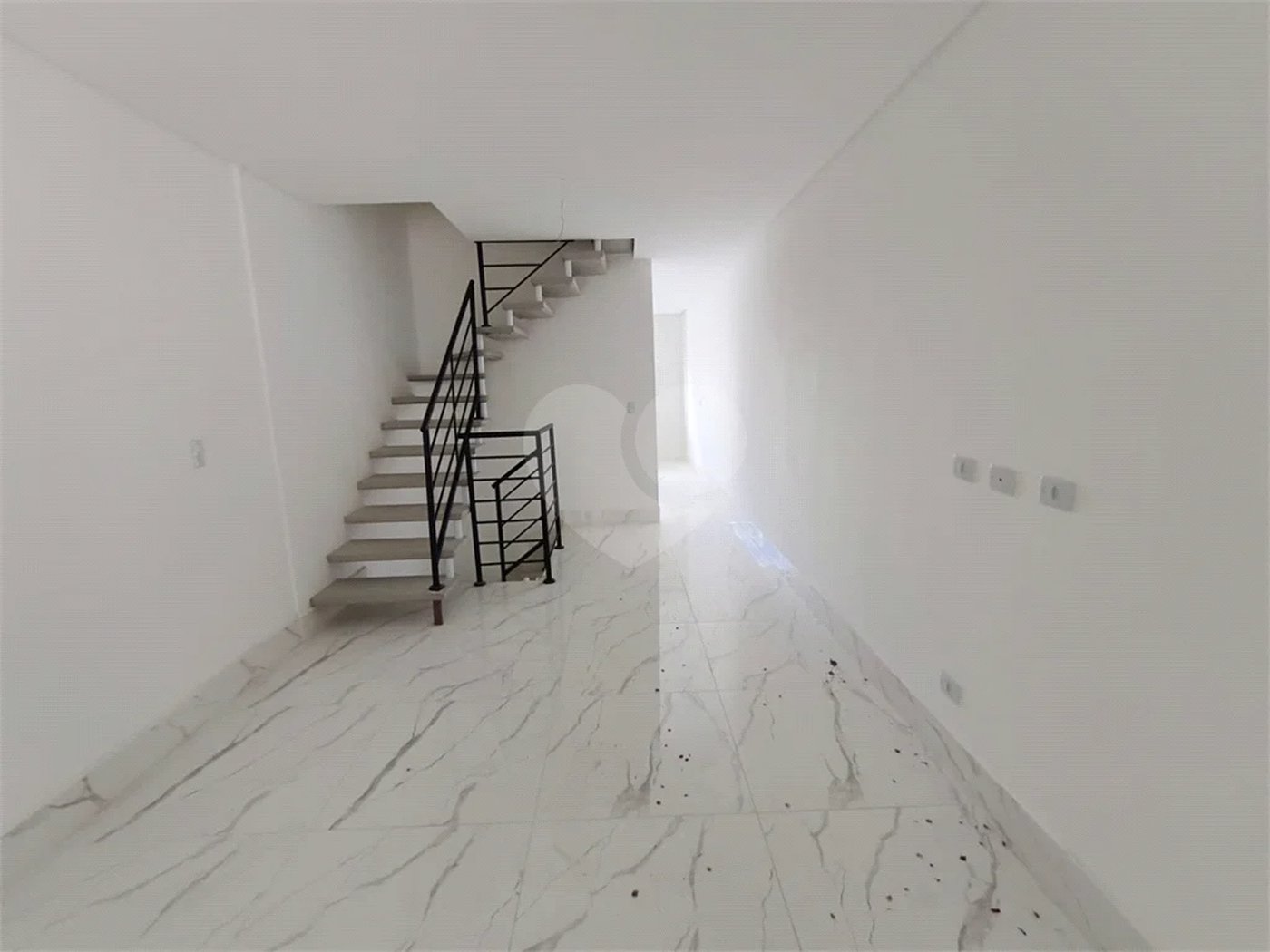 2 km metro parada inglesa sobrado com 3 suites 2 vagas e quintal com espaço gourmet
