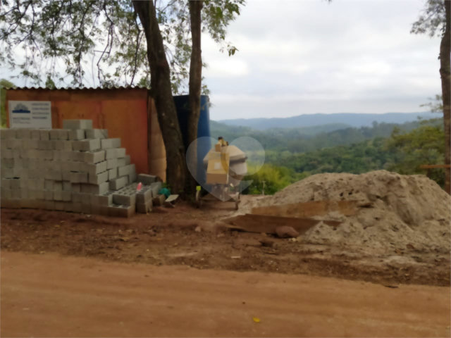 Terreno à venda no condomínio Loteamento Altos da Cantareira, Mairiporã - SP