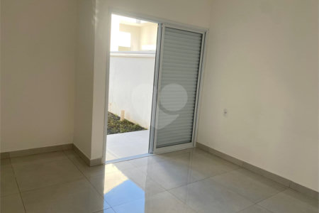 Casa à venda com 2 quartos, sendo 1 suíte, no condomínio Ilha das Águas, Salto - SP