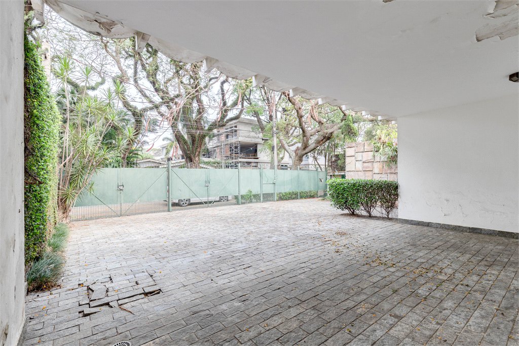 Casa Térrea à venda com 4 quartos, sendo 2 suítes, em Brooklin Velho, São Paulo, SP