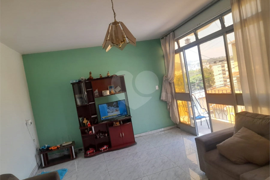 Casa à venda com 3 quartos, sendo 1 suíte, no Centro, Serra Negra, SP