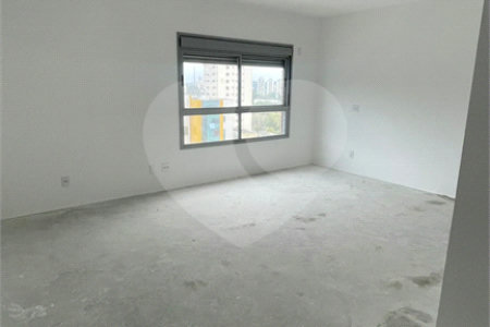 Apartamento à venda com 3 suítes em Vila Sofia, São Paulo, SP
