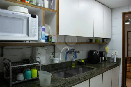 Apartamento à venda com 3 quartos, sendo 1 suíte, em Copacabana, Rio de Janeiro, RJ