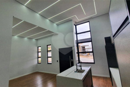 Casa à venda com 3 quartos, sendo 1 suíte, no condomínio Horto Florestal Villagio, Sorocaba - SP
