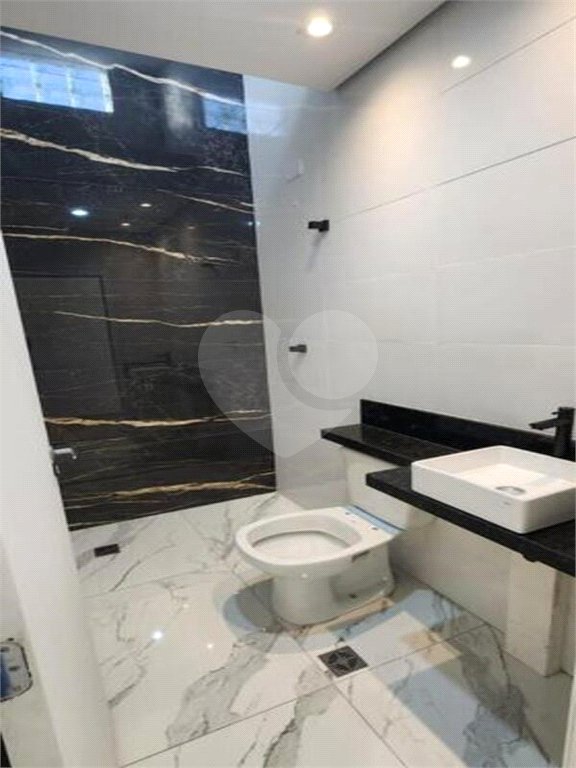 Casa à venda com 2 suítes, no condomínio Residencial Oliveira, São Paulo - SP