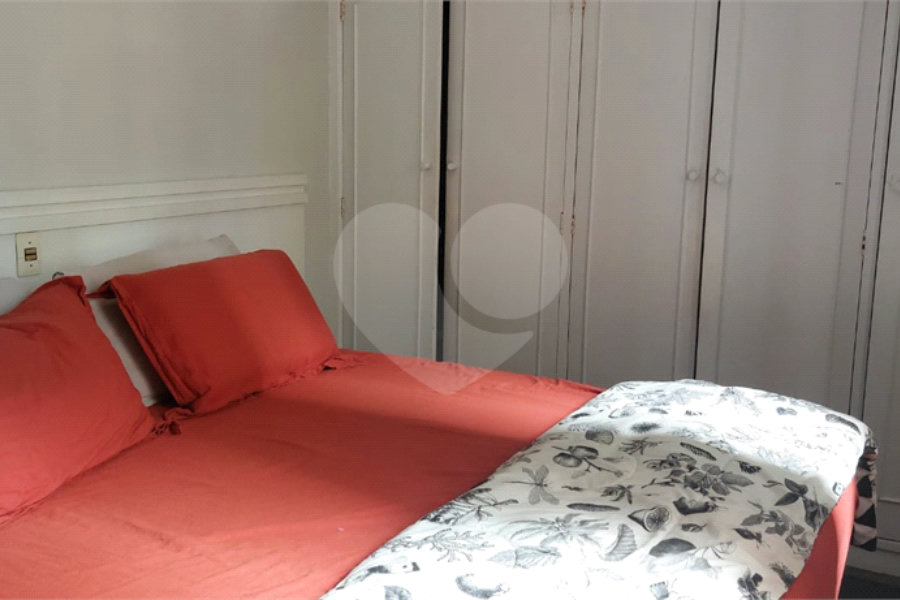 Apartamento à venda com 3 quartos, sendo 1 suíte, em Pitangueiras, Guarujá, SP