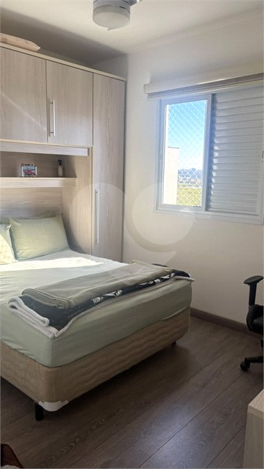 Apartamento à venda com 3 quartos, sendo 1 suíte, em Conjunto Residencial Irai, Suzano, SP