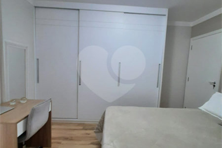 Sobrado à venda com 3 quartos, sendo 1 suíte, em Vila Suissa, Mogi das Cruzes, SP