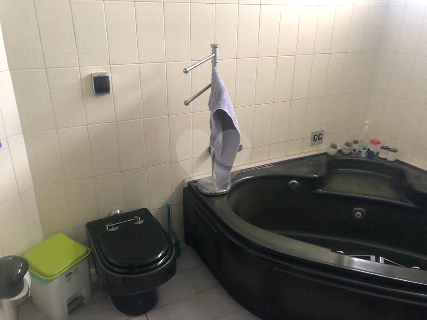 Casa de Vila à venda com 4 quartos, sendo 2 suítes, em Jardim dos Estados, São Paulo, SP
