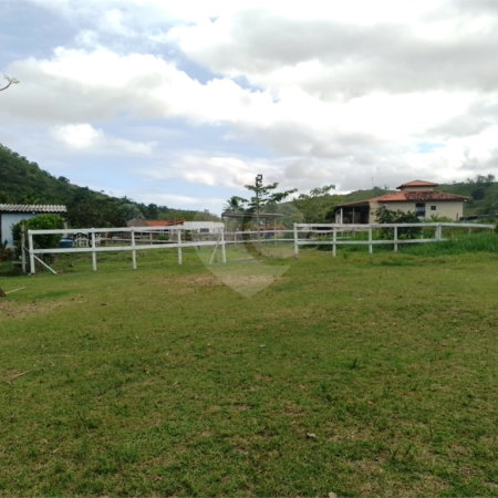 Sítio à venda com 4 quartos, sendo 3 suítes, em Caxito, Maricá, RJ