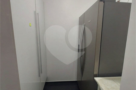 Apartamento à venda com 3 quartos, sendo 2 suítes,  em Cidade São Francisco, São Paulo, SP