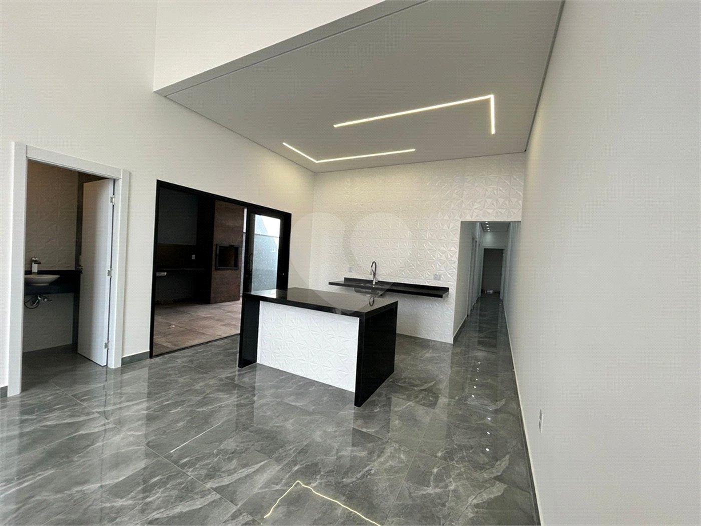 Casa à venda com 3 quartos, sendo 1 suíte, no condomínio Villagio Wanel, Sorocaba - SP