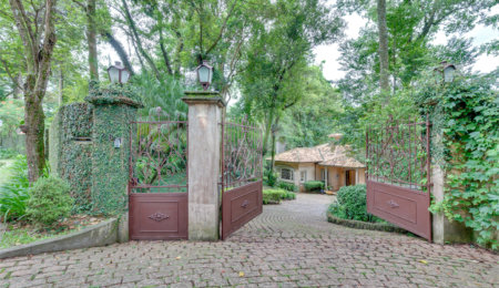 Casa à venda com 4 suítes no condomínio Chácara Flora, São Paulo - SP
