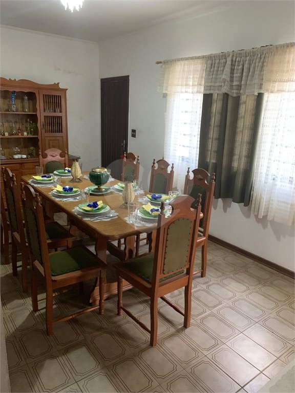 Sobrado à venda com 4 quartos, sendo 3 suítes,  em Jardim Alvinópolis, Atibaia, SP