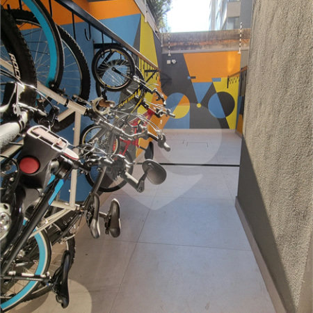 Apartamento à venda com 2 quartos, sendo 1 suíte, em Moema, São Paulo, SP