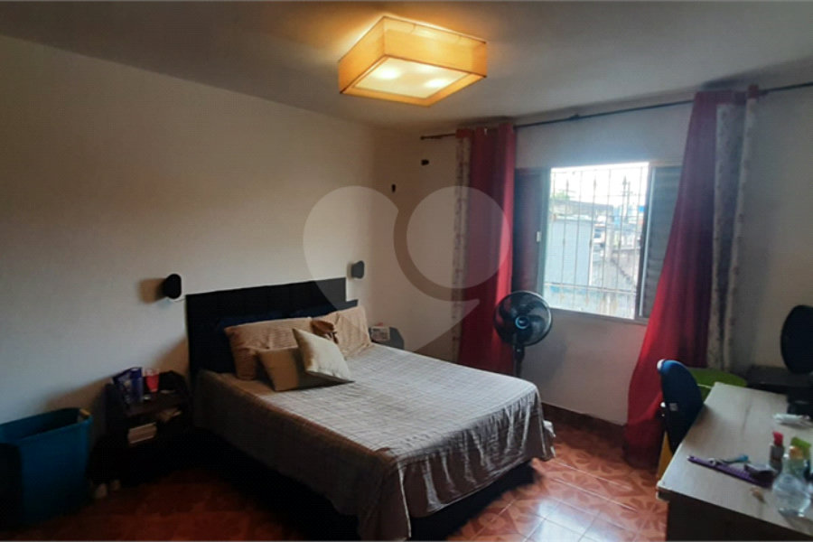 Sobrado à venda com 4 quartos, sendo 1 suíte, em Jardim Brasil (zona Norte), São Paulo, SP