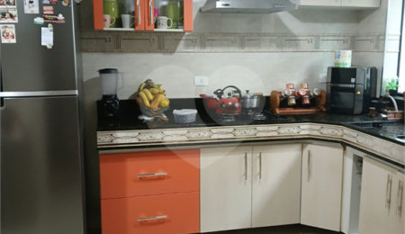 Casa à venda com 4 quartos, sendo 1 suíte,  em Vila Romão, Salto, SP