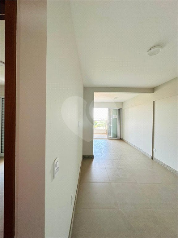 Apartamento com 2 dormitórios, sendo 1 suíte
