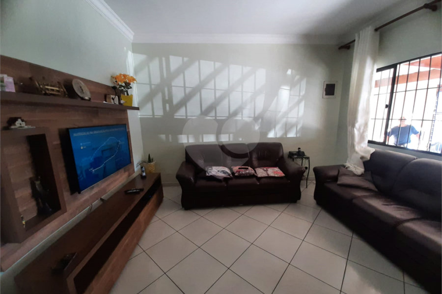 Sobrado à venda com 5 quartos, sendo 1 suíte, em Tremembé, São Paulo, SP