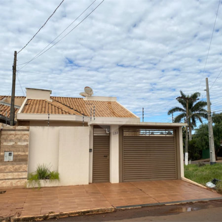 Casa à venda com 3 quartos, sendo 1 suíte,  em Jardim Jamaica, Ponta Porã, MS