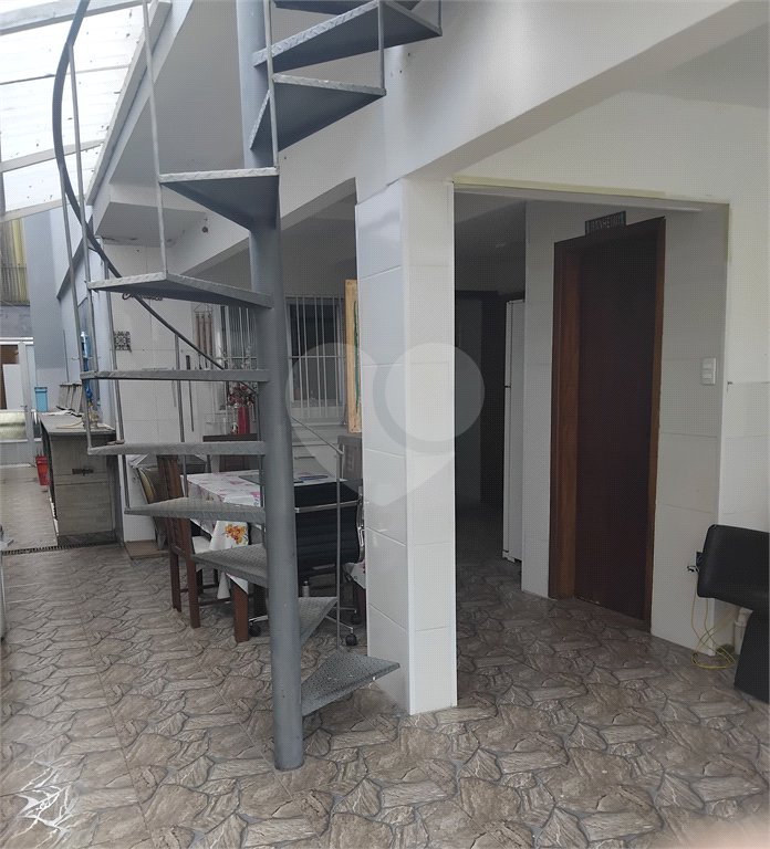 Sobrado à venda com 4 quartos, sendo 1 suíte, em Jardim Catanduva, São Paulo, SP