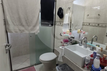 Casa à venda com 3 quartos, sendo 2 suítes, em Jardim Mangalot, São Paulo, SP