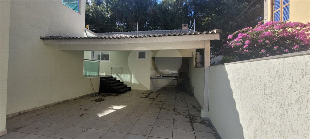 Sobrado à venda com 4 quartos, sendo 2 suítes, em Vila Irmãos Arnoni, São Paulo, SP