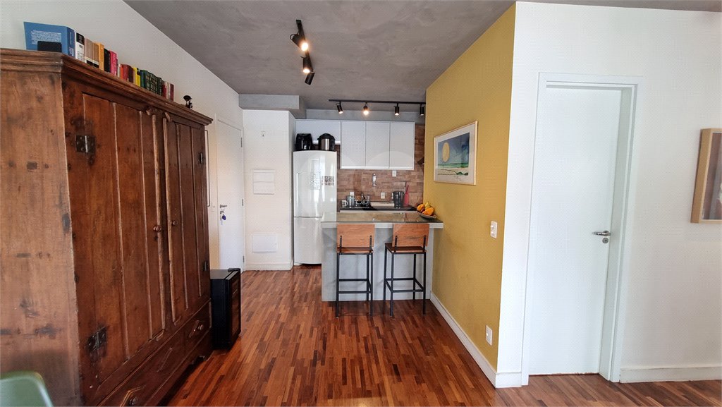 Apartamento à venda com 2 quartos, sendo 1 suíte, em Pinheiros, São Paulo, SP