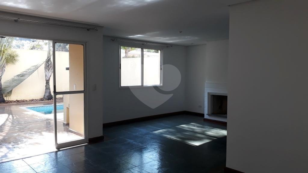Casa para alugar com 3 suítes no condomínio Residencial Courtyard Village, São Paulo - SP