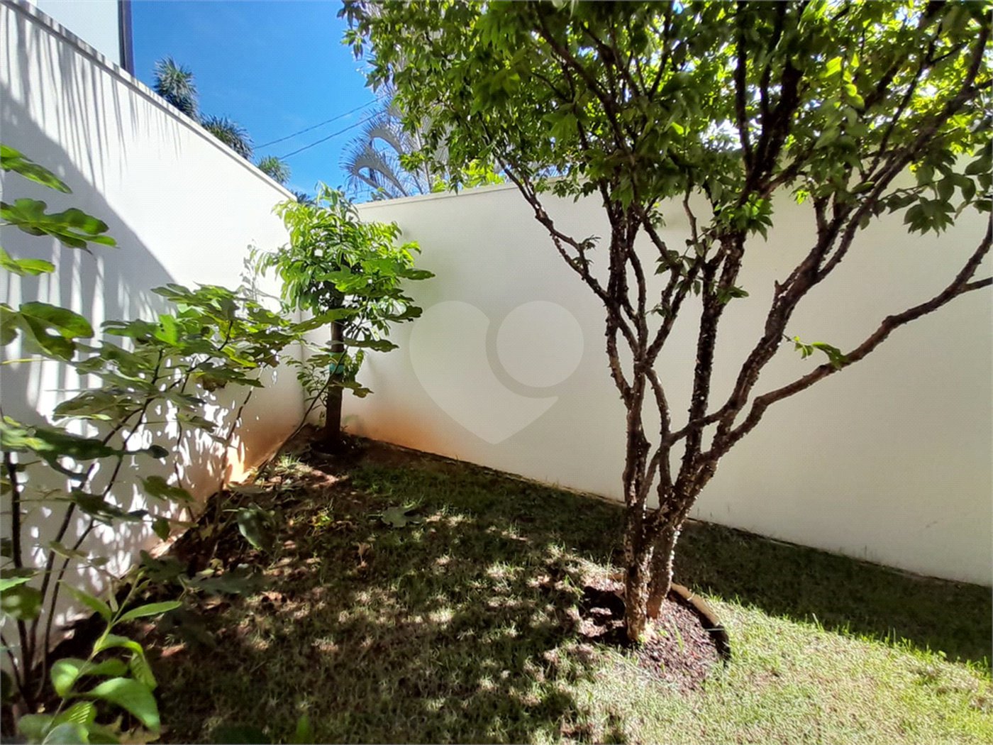 Casa à Venda no Condomínio Damha III – Elegância e Conforto para sua Família