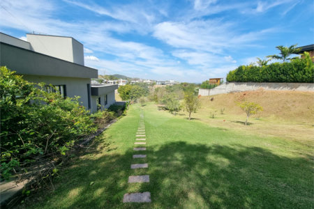 Casa à venda com 3 suítes no condomínio Campo de Toscana, Vinhedo - SP