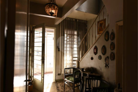 Sobrado à venda com 3 quartos, sendo 1 suíte, em Vila Clementino, São Paulo, SP