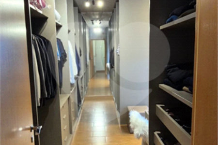 Apartamento à venda com 4 quartos, sendo 2 suítes,  no Centro, Mogi das Cruzes, SP