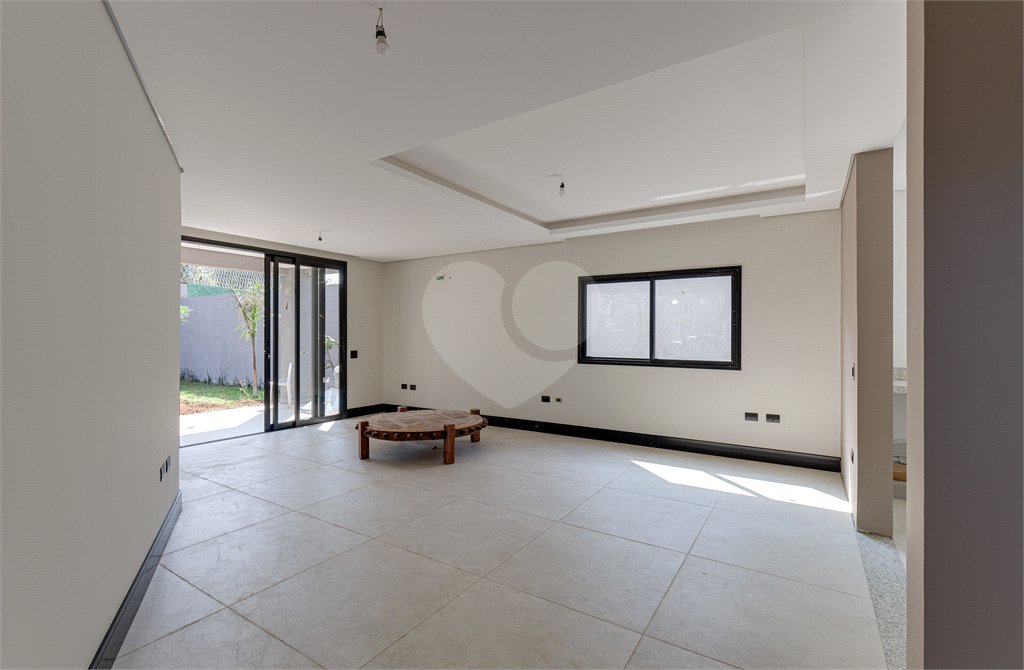 Casa à venda com 4 suítes no condomínio Reserva Robélia, São Paulo - SP