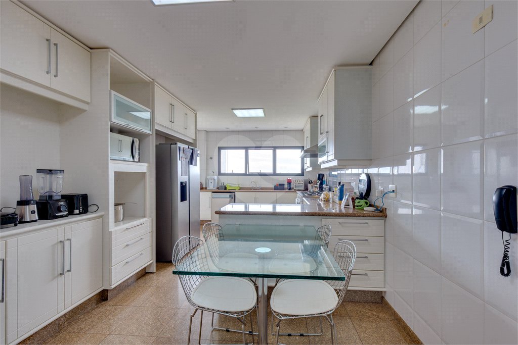 Apartamento à venda com 4 suítes em Alto da Boa Vista, São Paulo, SP