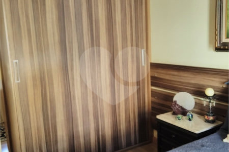 Casa à venda com 3 quartos, sendo 1 suíte, no condomínio Moradas do Horto, São Paulo - SP