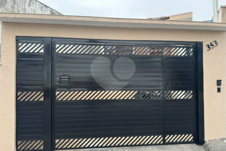Sobrado à venda ou para alugar com 3 suítes em Vila Sônia, São Paulo, SP