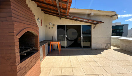 Cobertura à venda com 3 quartos, sendo 1 suíte, em Passagem, Cabo Frio, RJ