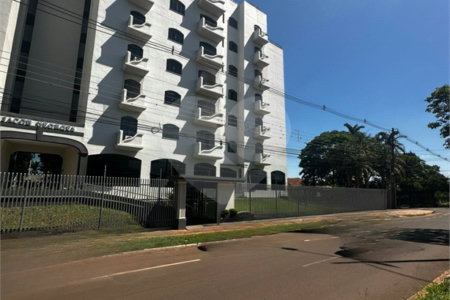 Apartamento à venda com 2 quartos, sendo 1 suíte, no Centro, Ponta Porã, MS