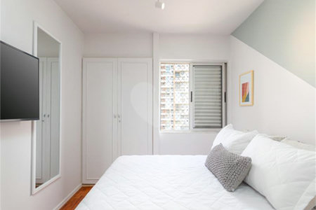 Apartamento à venda com 4 quartos, sendo 1 suíte, em Vila Cordeiro, São Paulo, SP