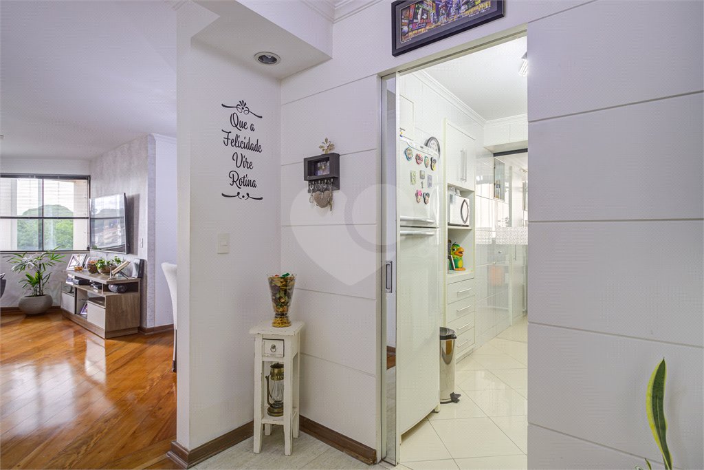 Apartamento à venda com 3 quartos, sendo 1 suíte, em Jardim Marajoara, São Paulo, SP