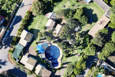 Chácara à venda com 4 quartos, sendo 1 suíte,  em Campos de Atibaia, Atibaia, SP