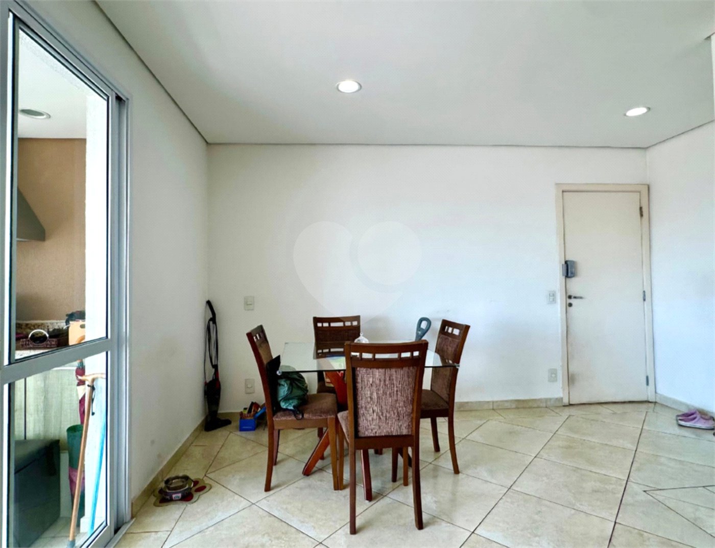 Apartamento à venda com 3 quartos, sendo 1 suíte, em Vila Galvão, Guarulhos, SP